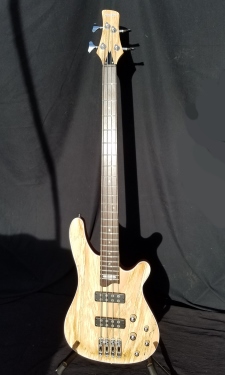 Xaviere DLX II Spalted Maple Carved Top Active Bass - click for more photos